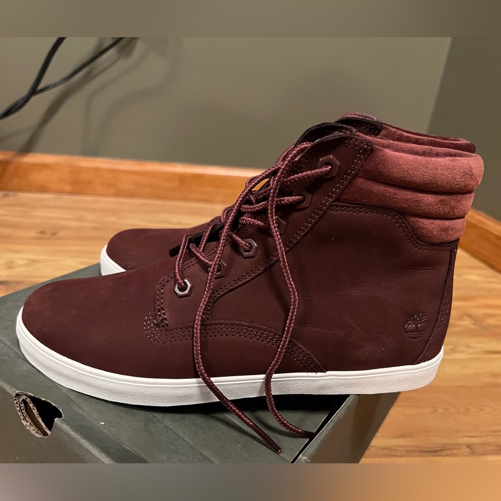 Brand New Timberland Dausette Sneaker Boot Burgundy Nubuck